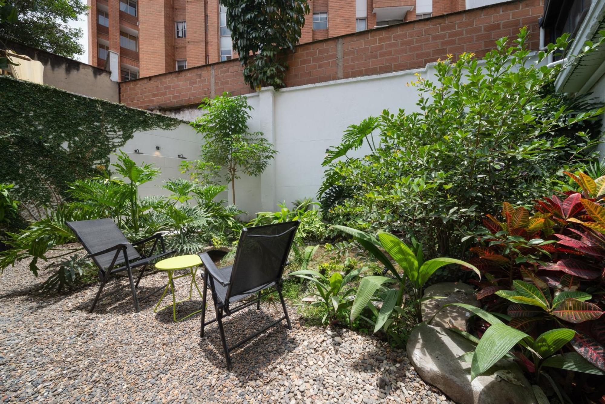 Casa Mosaiko Primer Parque Laureles Medellin Exterior photo